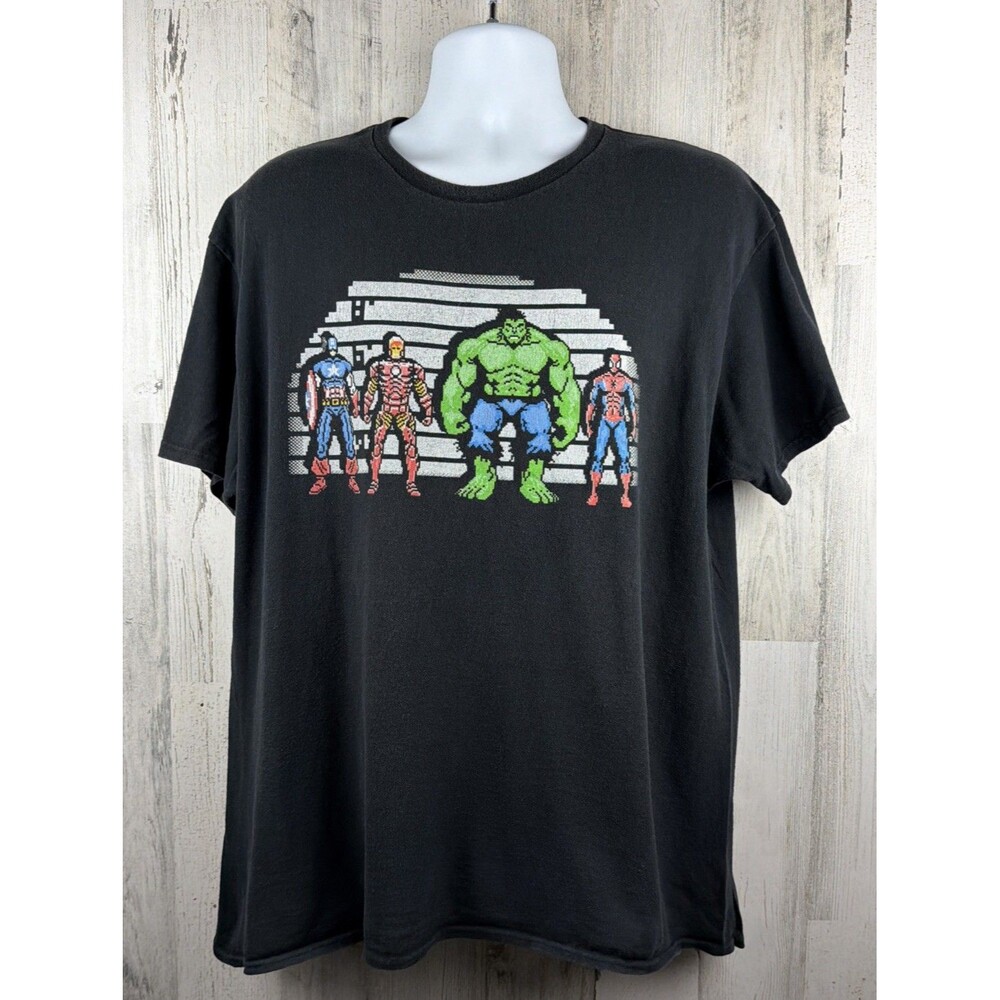 Marvel X-Men Hulk Iron Man Spider Man Distressed T-Shirt XL (23”x28”)